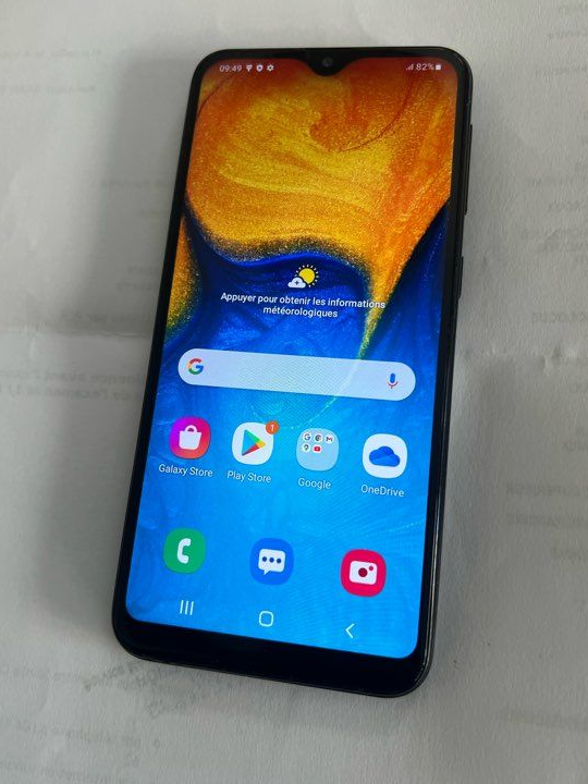 Samsung Galaxy A20e comme neuf
