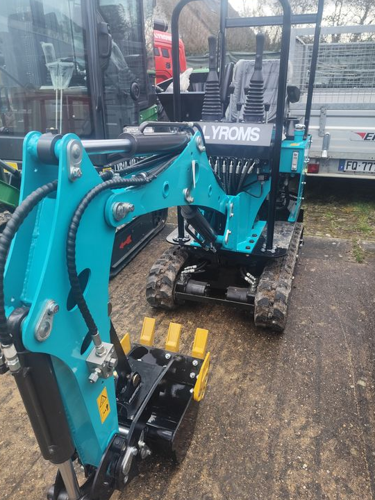 Mini pelle LYROMS 800kg Diesel