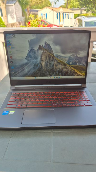 PC Gamer MSI Katana RTX 3070 / i7-11800H