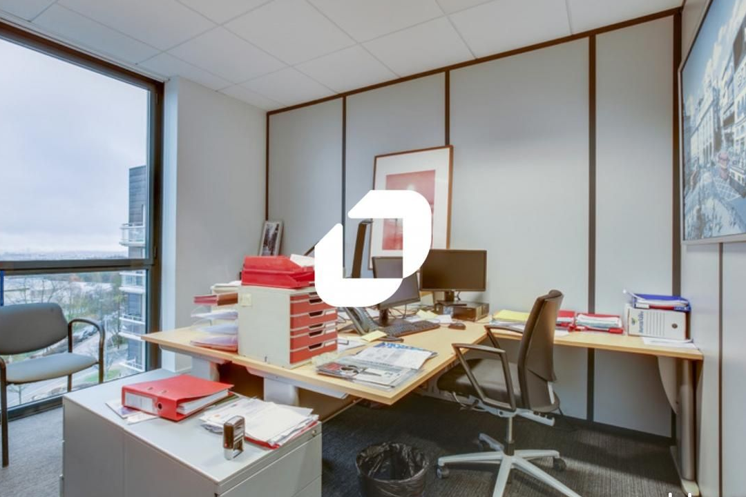 Bureau 345 m²