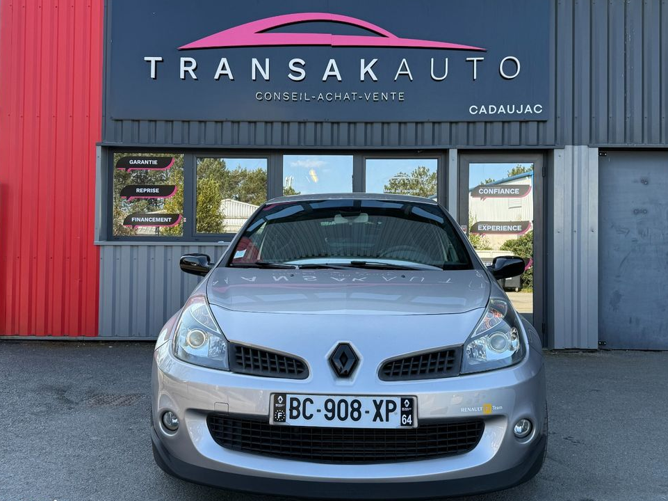 RENAULT CLIO III RS 2.0 16V 200Ch