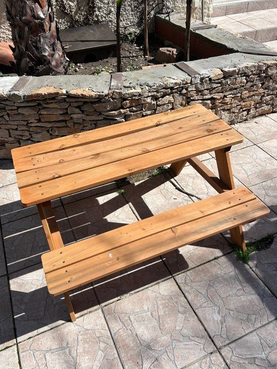 Table de jardin en bois enfant