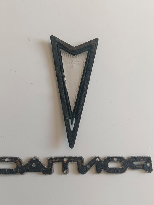 Insigne Pontiac