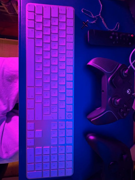 Magic Keyboard avec Touch ID et pavé numérique