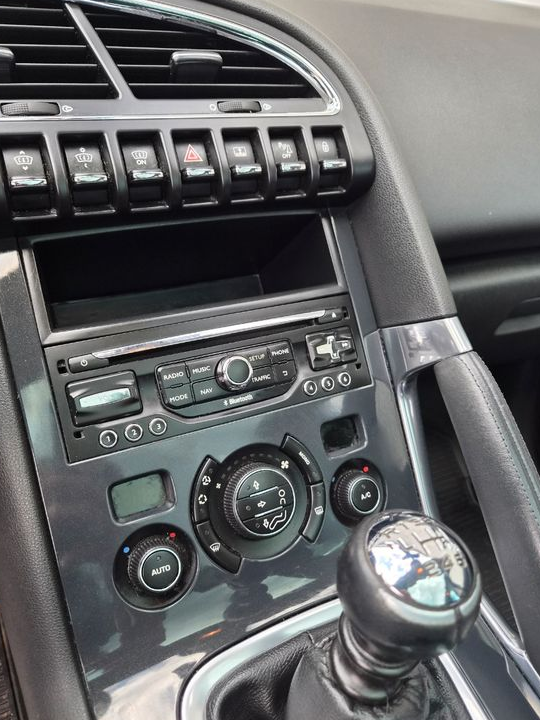 Peugeot 3008 2.0 hdi 150 gps/toit pano/affi tete/caméra/jantes/regul vitesse
