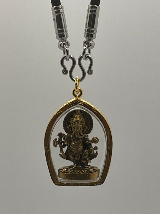 015 Collier pendentif Bouddha Amulette de protection de Thaïlande Amulette Ganesha Phra Pikanet Pang Yuen