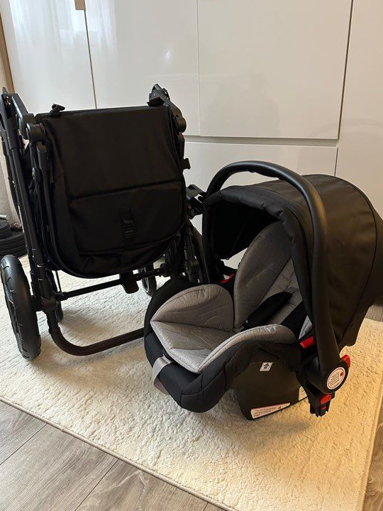 Poussette 3 en 1 NEUVE + cosy + accessoires