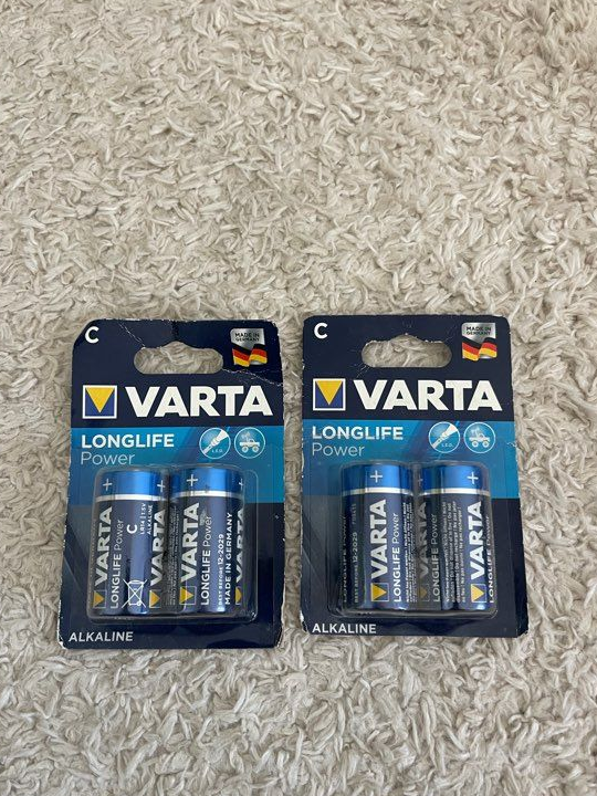 Lot de pile neuve (LR14, LR20 et CR2430)