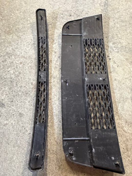 Grille de calandre ligier ixo 2012