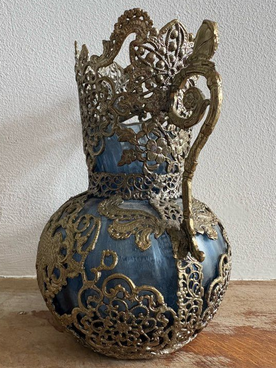 Art nouveau 14 vase cassé verre bleu cerclage métal argenté ciselé aigle papillons vintage ancien