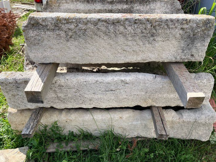Auge en pierre ancienne / jardinière XXL – déco jardin authentique