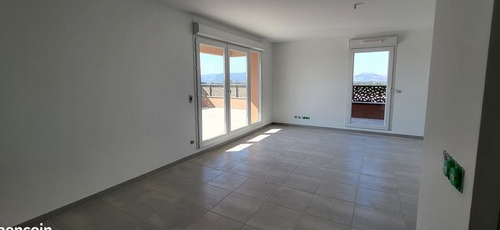 Appartement - 4 pièces - T4 TERRASSE FREJUS