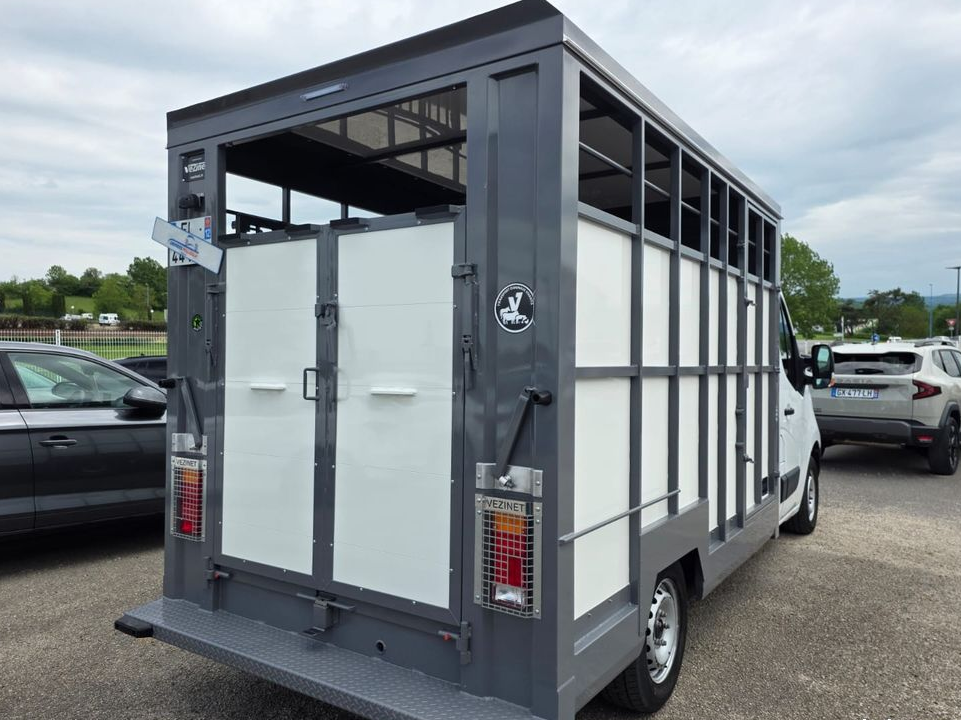 29850 HT - Master 3T5 Bétaillère 2.3 DCI 145 Grand Confort