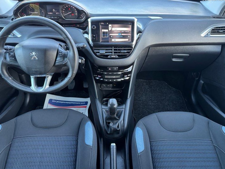 Peugeot 208 1.6vti 120cv moteur à chaîne 1ere main aucun frais à prévoir