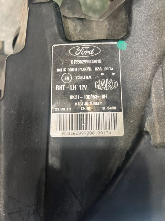 Phare avant g gauche coter conducteur