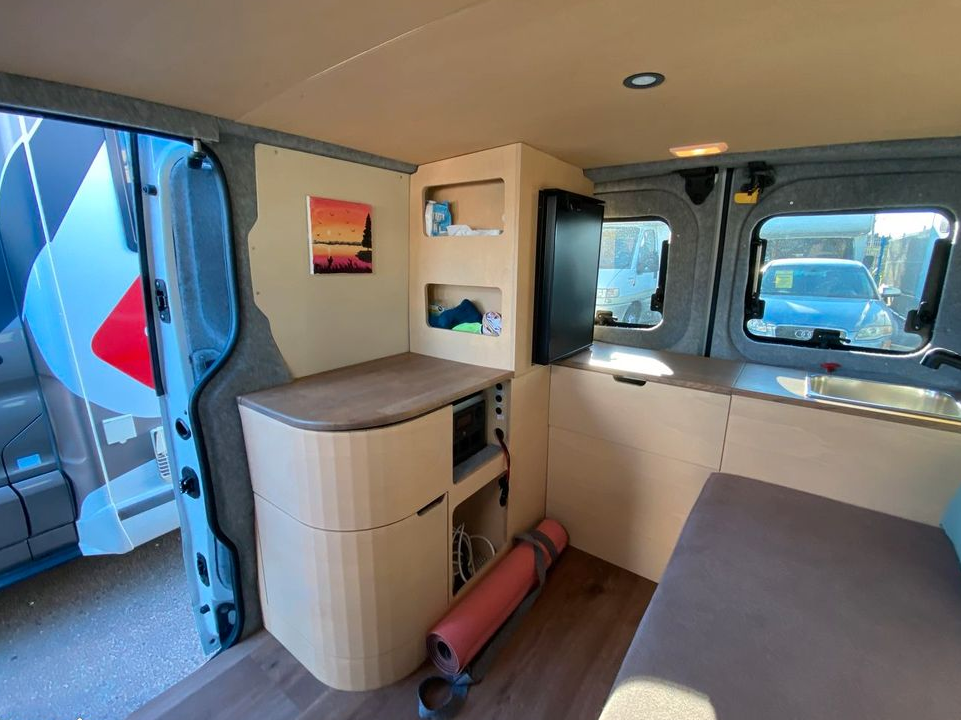 Van / Fourgon compact VASP L1 H1 / 4,99 m Clim Chauffage diesel / Caméra GPS