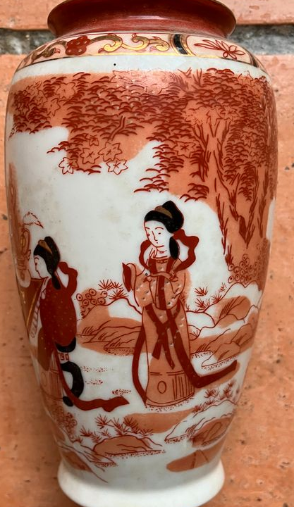 Vase décor chinois en porcelaine – rouge de fer – style asiatique vintage