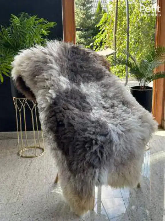 tapis en peau de mouton suédois