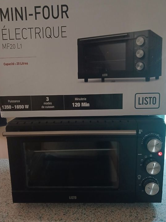 Mini Four électrique de 20 litres marque LISTO en très bon état 10E