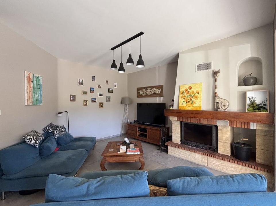 Villa 8 pièces 200 m²