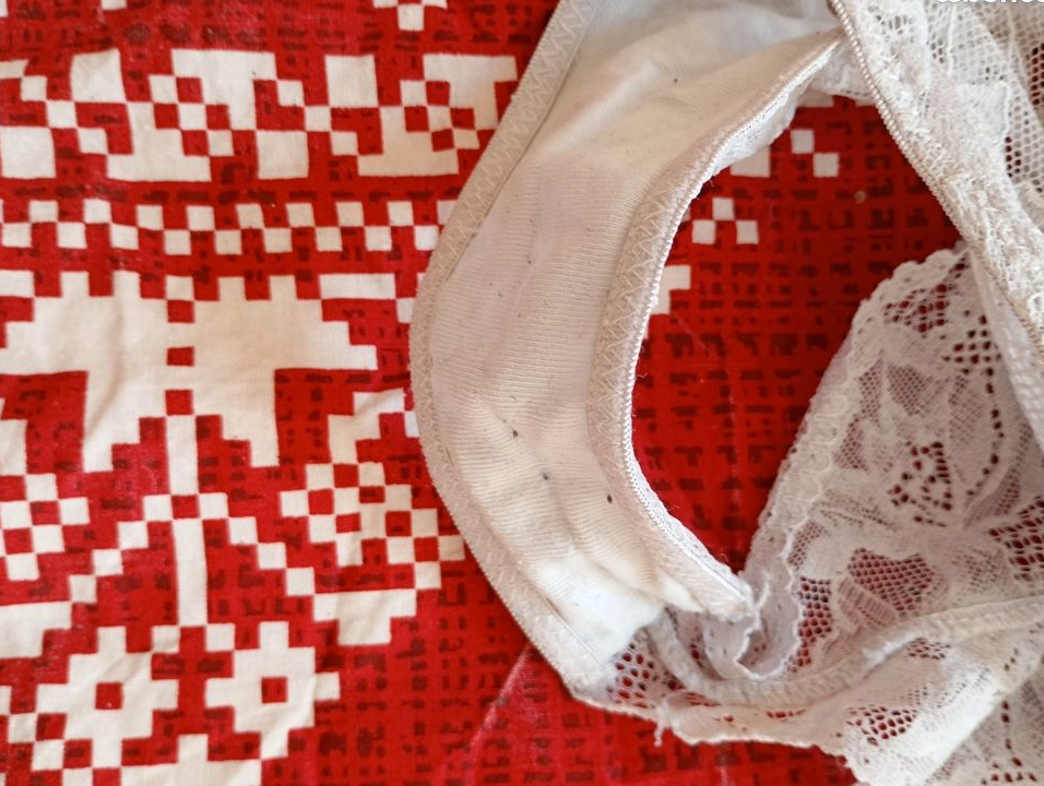 Tanga femme transparent