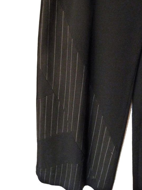 🌼 Pantalon/ Pantacourt Noir à Fines Rayures Blanc- Taille 36- Rodika Zanian