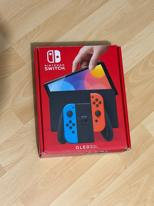 Nintendo Switch OLED (64go) - État neuf