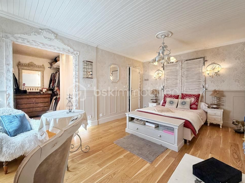 Maison 9 pièces 207 m²