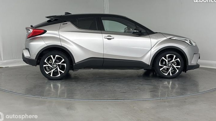 Toyota C-Hr 122h Graphic 2WD E-CVT