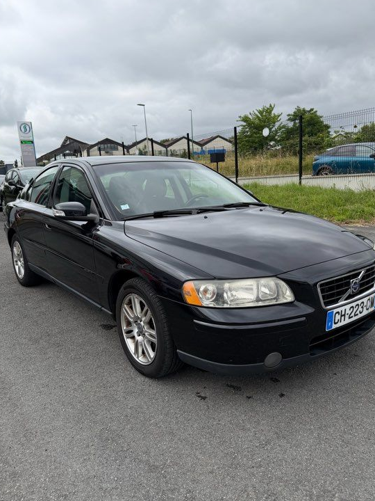 🔵 VOLVO S60 🔵 2,4 D 126ch Momentum