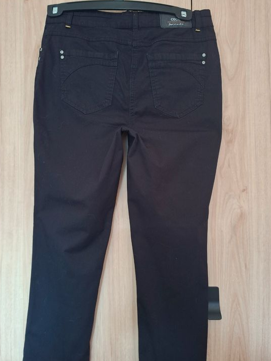 Pantacourt noire femme