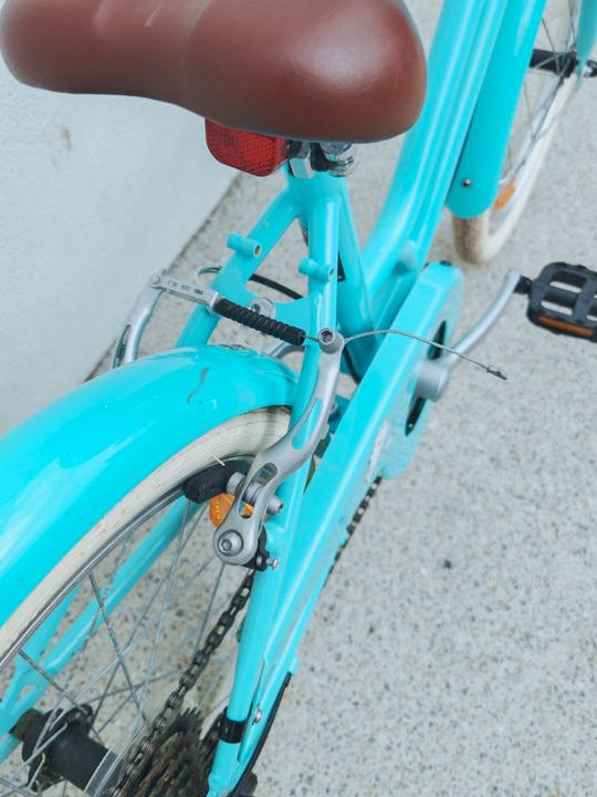 Velo ville enfant elops 500 20 pouces idéal pour 6-9 ans