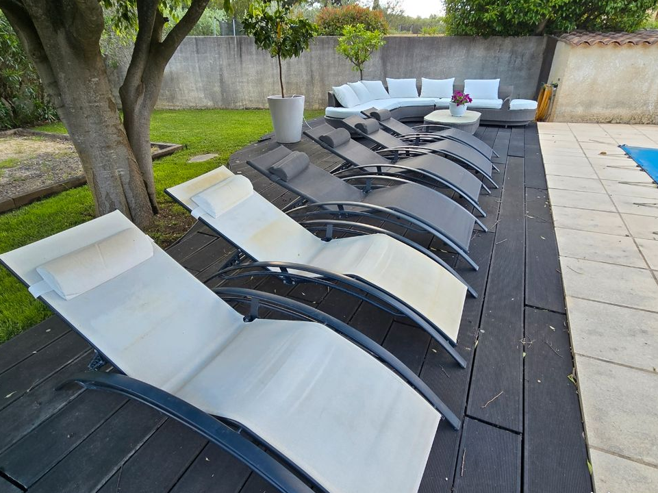 6 bains de soleil/transats en aluminium empilables