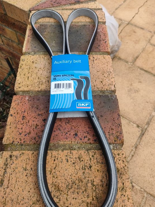 Courroie accessoire SKF VKMV 6PK2196 Neuve