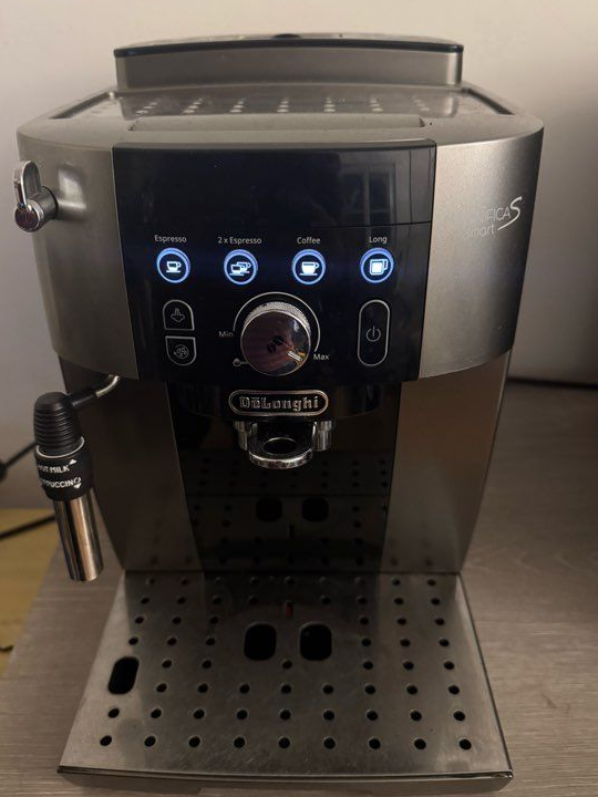 Machine à café Delonghi magnifica smart