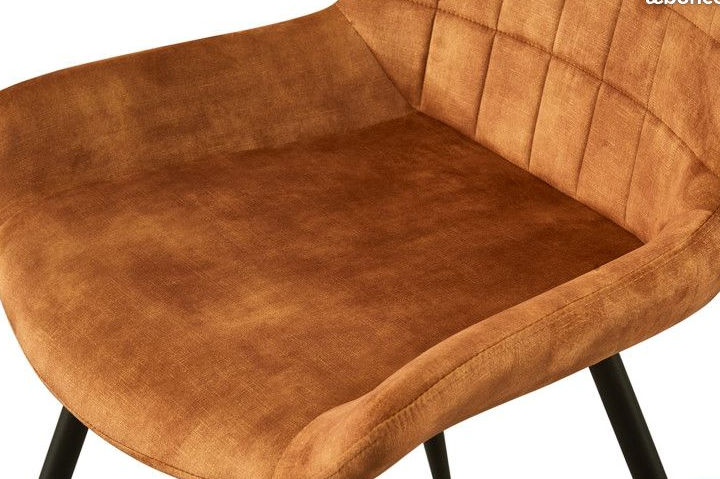 Chaise NINA revêtement PIQUAGE carré velours OR pieds et poignée acier en noirs