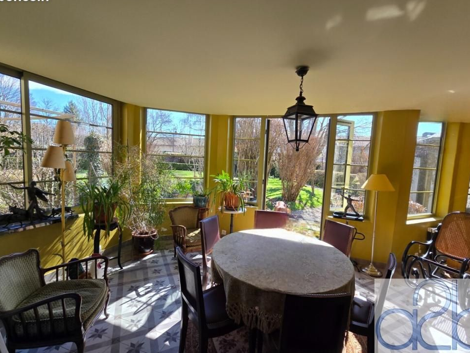 Maison 16 pièces 400 m²