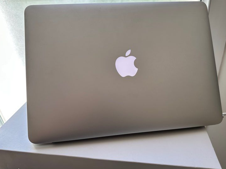 MacBook Air 13” i5, 8 Go RAM, SSD 128 Go, Très bon état Silver Argent