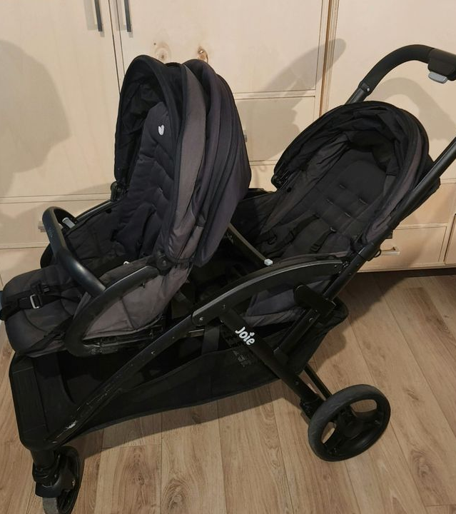 Poussette double joie evalite