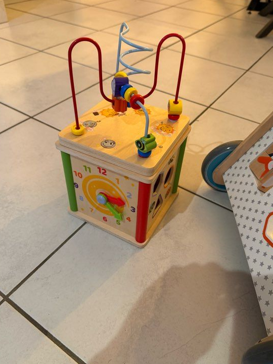 Trotteur de marche et jouet éveil