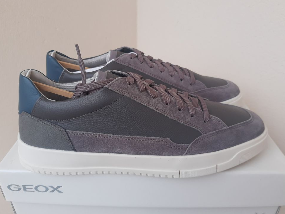 Geox Sneakers cuir suédé 41 taille tout neuf