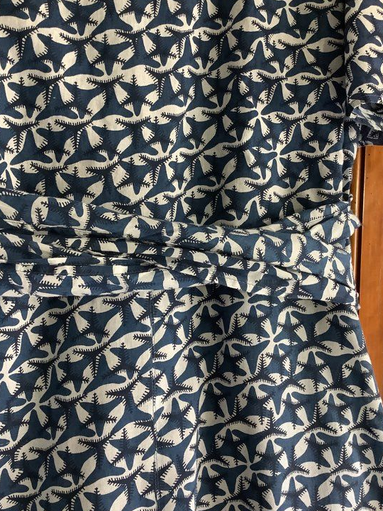 Robe longue fluide et évasée dans un joli imprimé Caroll taille 44