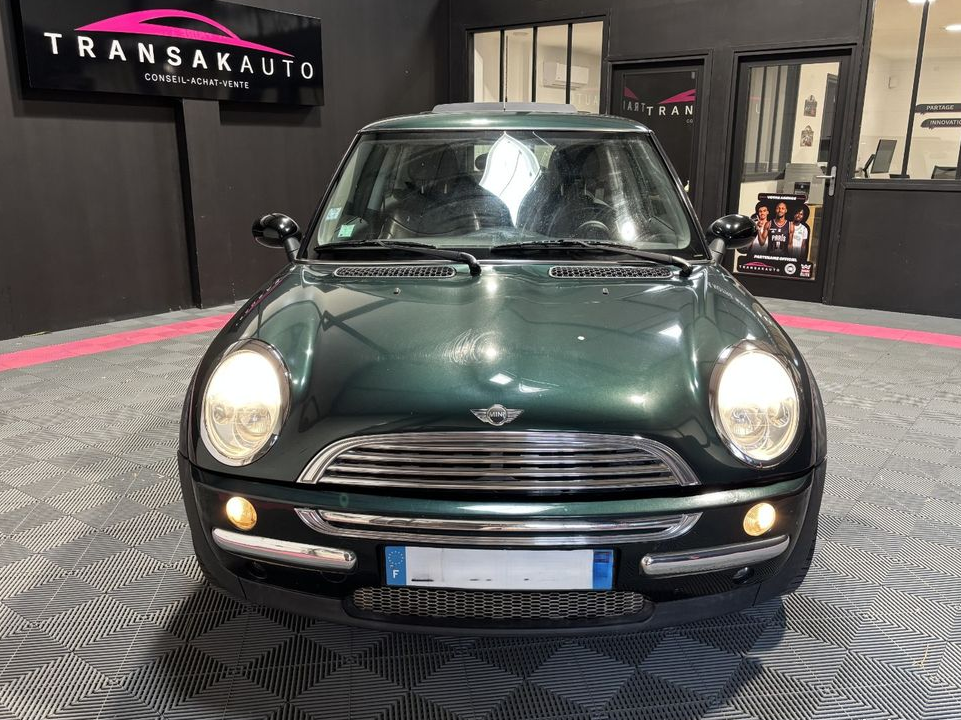 MINI MINI 1.6i - 115 Cooper - vert anglais - suivi d'entretien complet - intérieur cuir - toit ouvrant