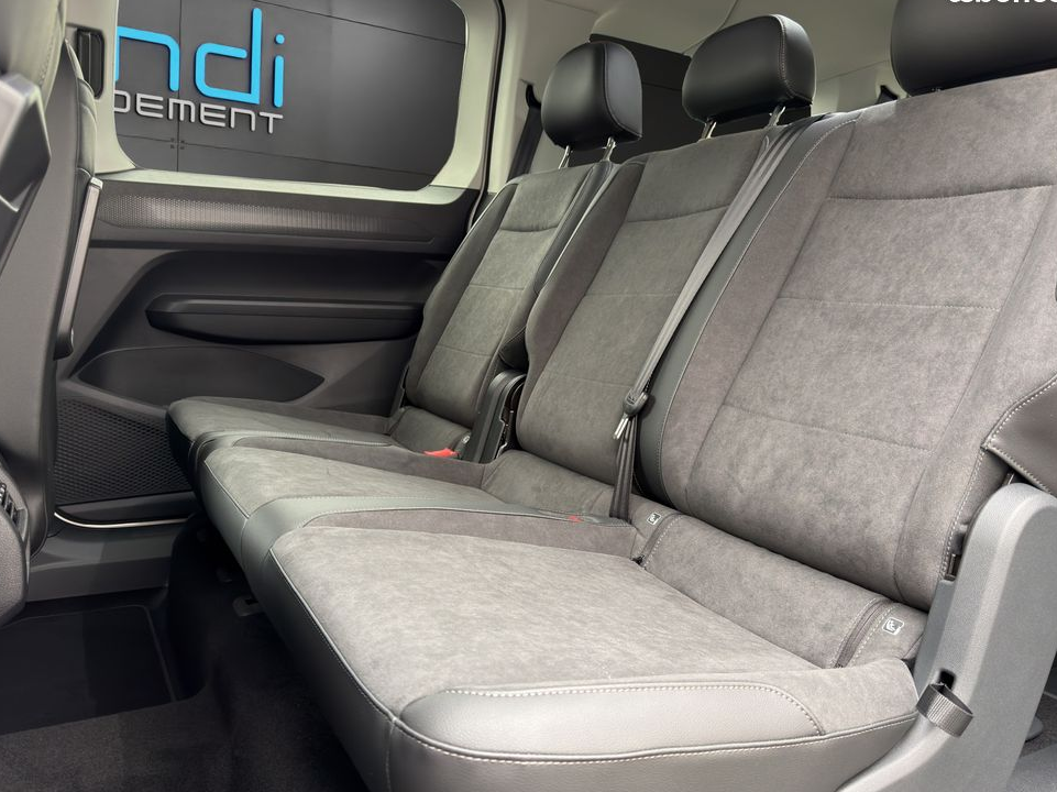 Caddy Maxi TPMR Neuf en Stock / Finition STYLE / TDI 122CV BVA DSG TPMR (Plusieurs véhicules sont disponibles sur notre parc)
