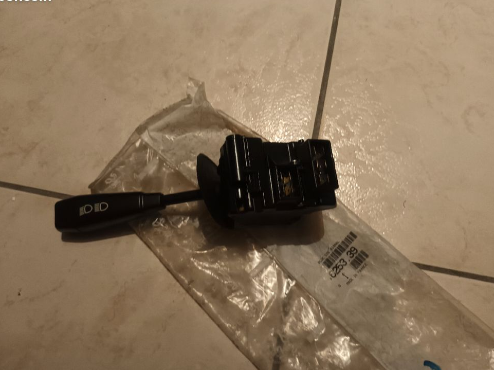 Commutateur code phare peugeot 205 NEUF