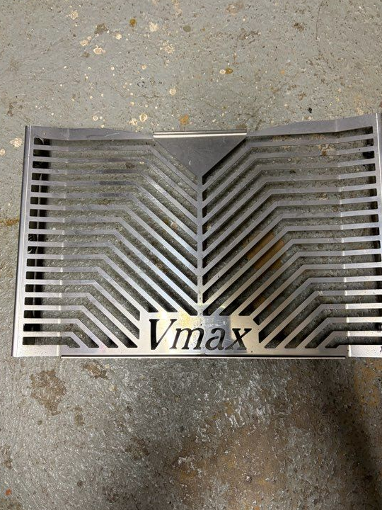 Grille radiateur vmax 1200