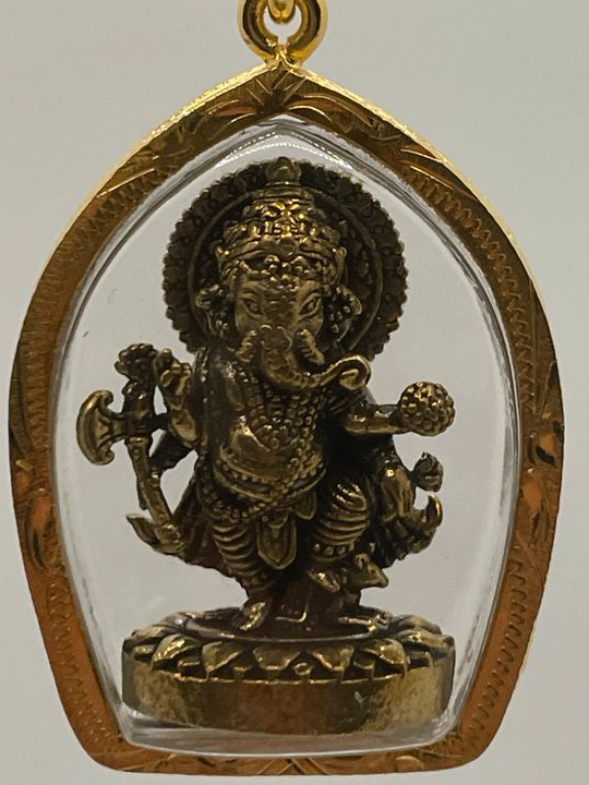 015 Collier pendentif Bouddha Amulette de protection de Thaïlande Amulette Ganesha Phra Pikanet Pang Yuen