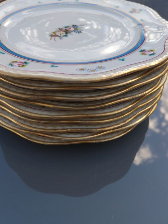 Lot de 9 assiettes à dessert porcelaine de Limoges