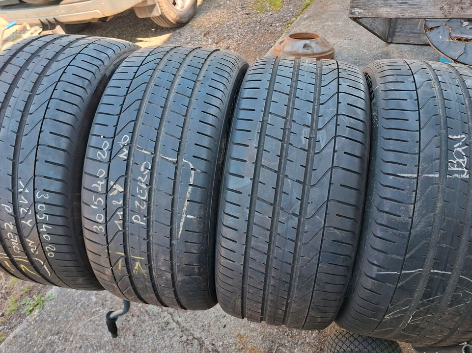 4 pneus été 305 40 20 112Y PIRELLI
