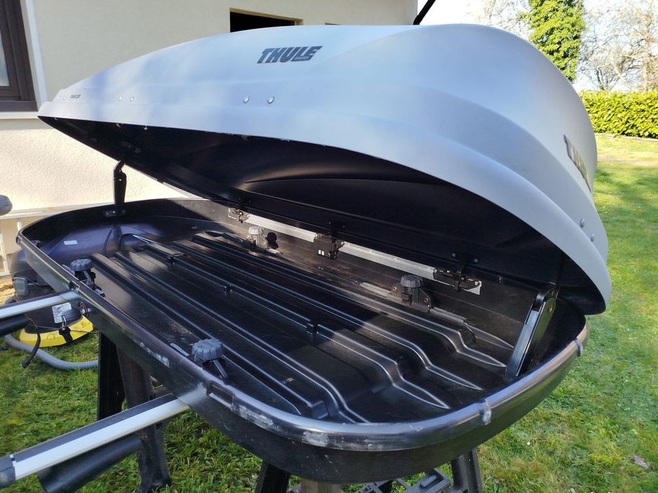 Vend coffre de toit de voiture